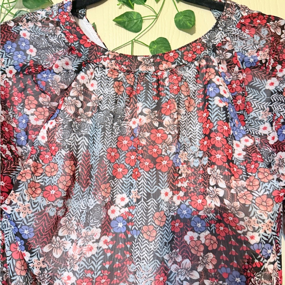 Elegant Floral Long Sleeve Blouse - Picture 7 of 9